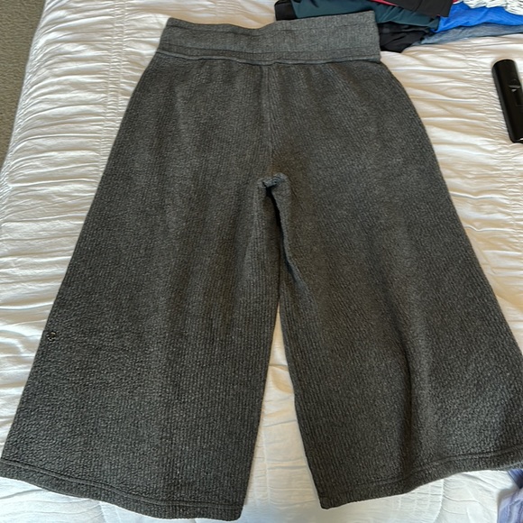 Lululemon Crop Flares - Picture 2 of 4
